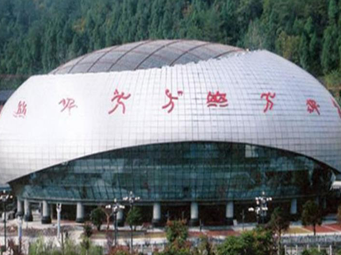 长治体育中心球形网架加工安装